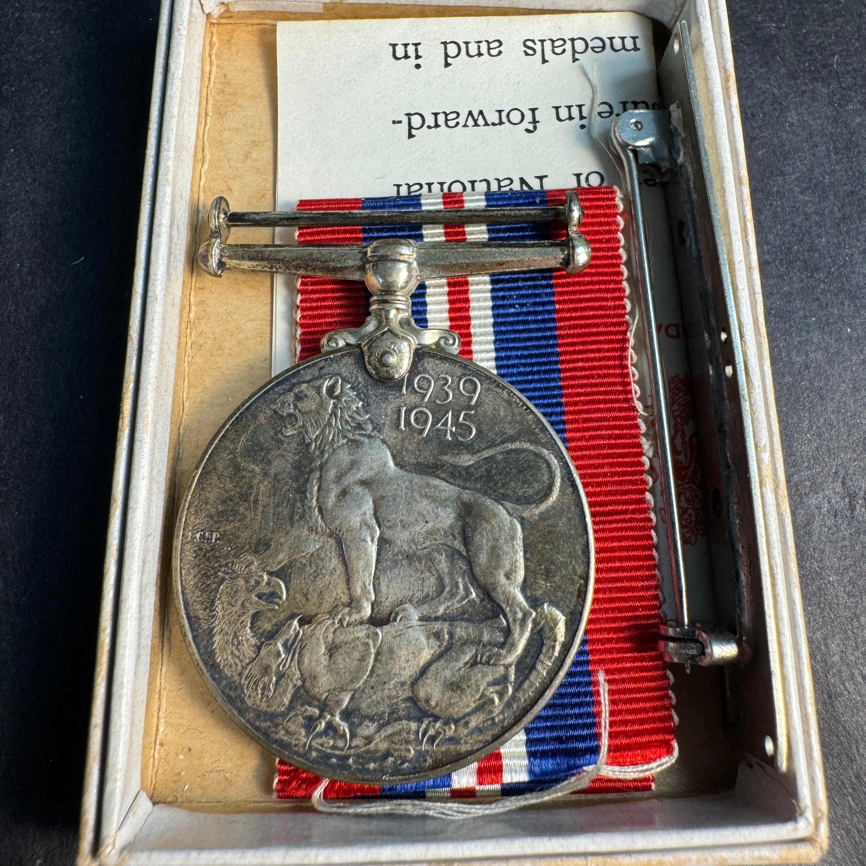 Canada WWII 1939-1945 War Service Silver Medal, Unmounted with Original Box, Ribbon, & Paper 🇨🇦