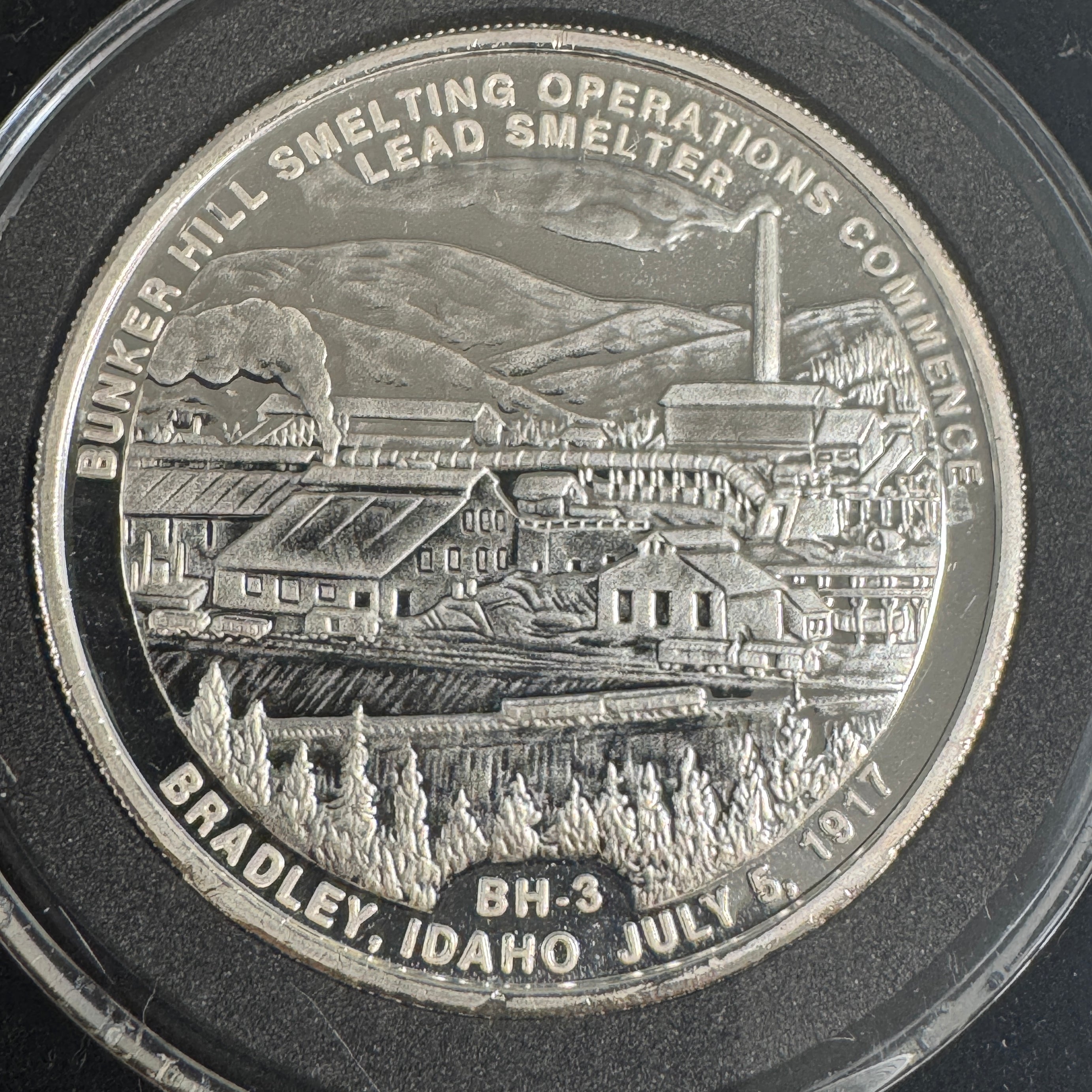 (4) Bunker Hill Silver 1oz Rounds, 1980s vintage mining set